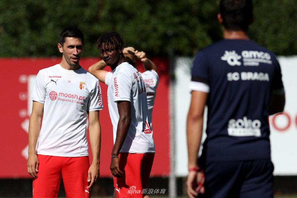 并分析其潜 并分析其潜